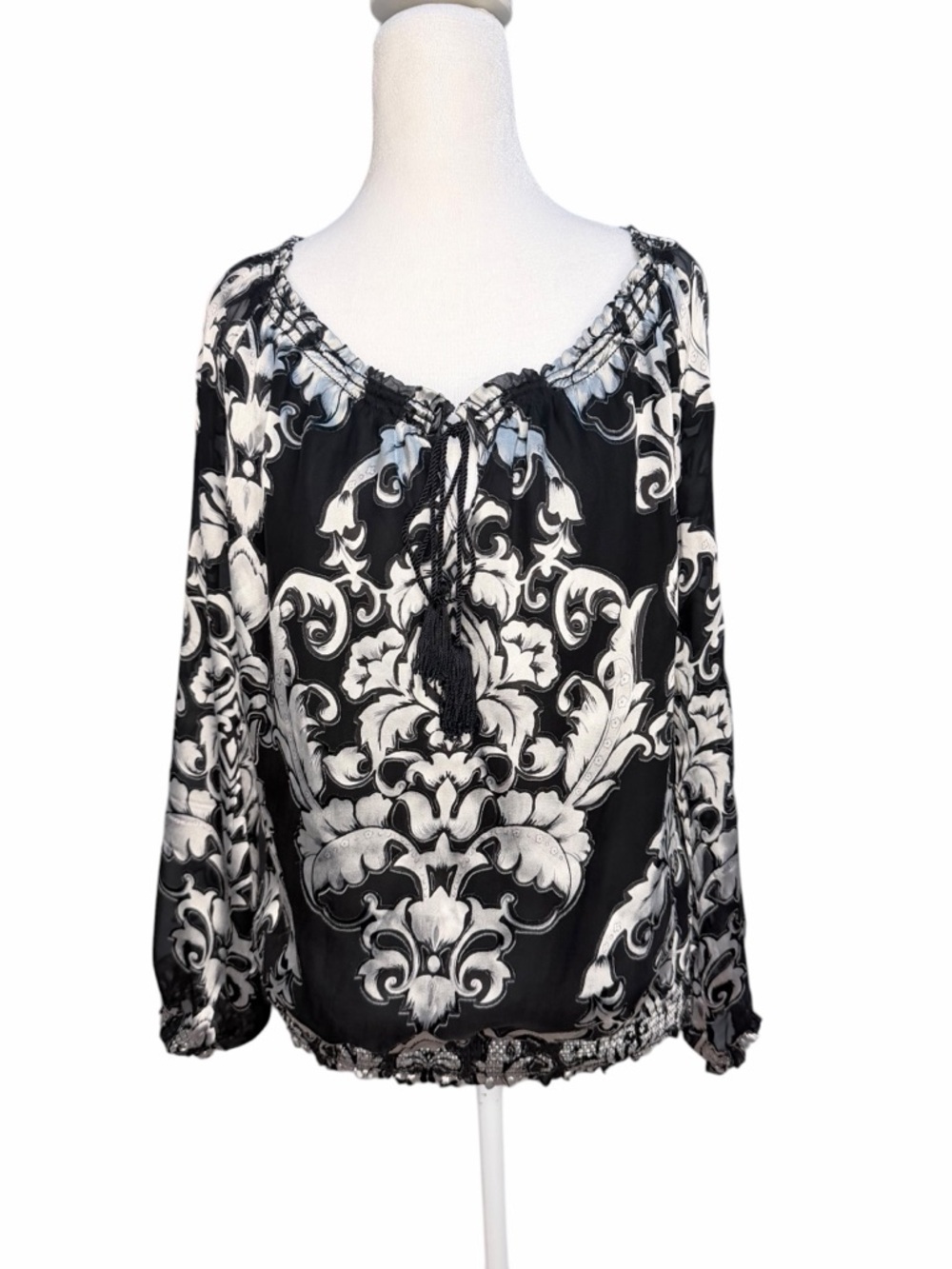 White House Black Market Black & White Damask Peasant Top